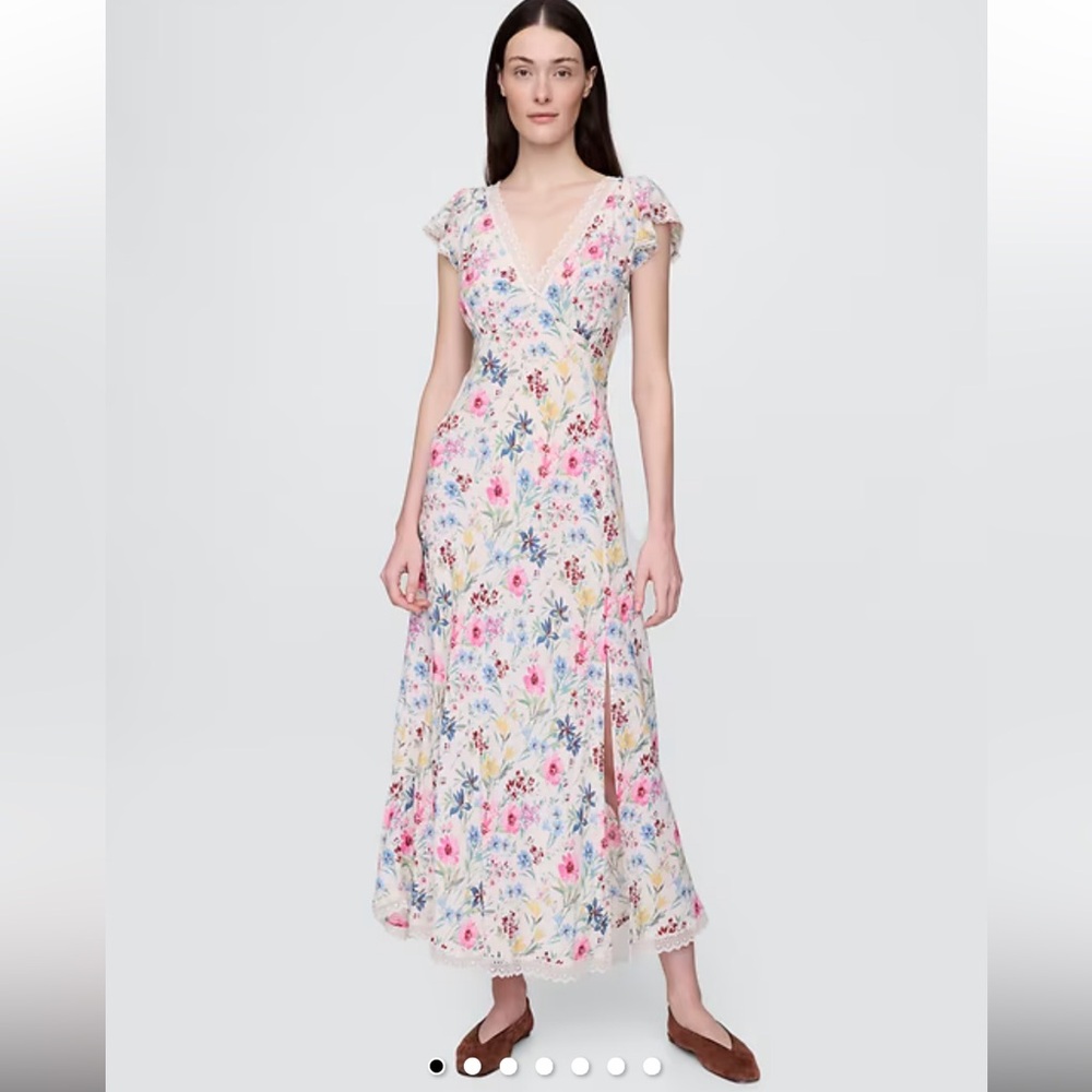 GAP White Floral V‑Neck Maxi Dress with Pink & Blue Blooms